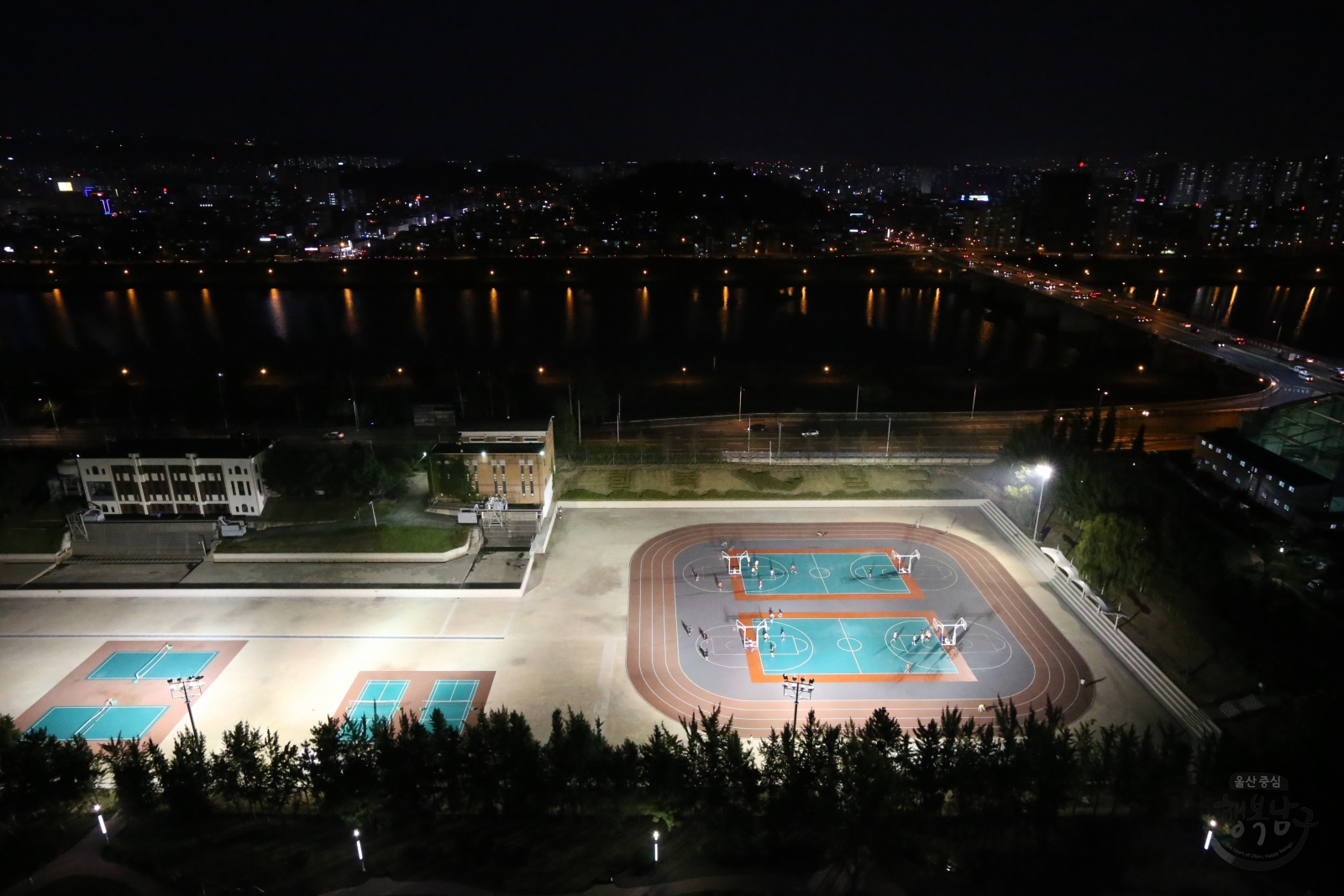 삼산배수장 체육공원 야간전경 의 사진