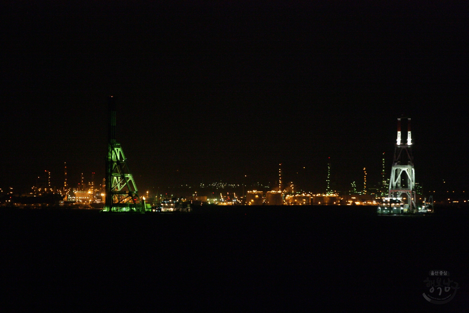 고래바다여행선 야경 의 사진